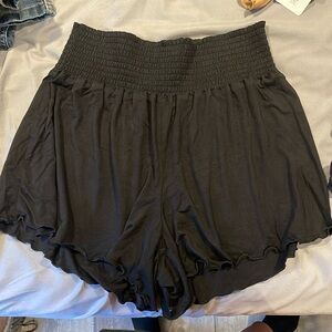 Womenโs flowy shorts